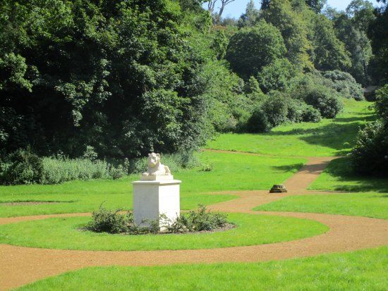 The Deepdene Trail