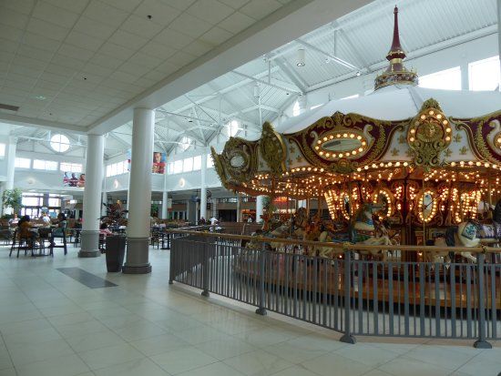 Mall at Barnes Crossing