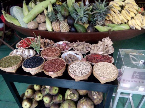 The Moon Villa & Restaurant