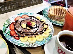 PINALE Coffee Shop & Salad Bar