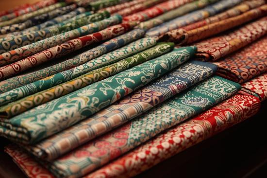 Phalam Batik and Souvenirs