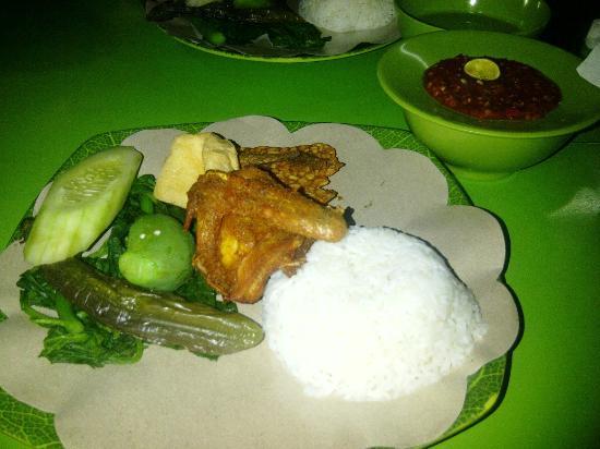 Nasi Tempong Indra