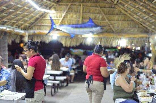 Tacos & Mariscos Guss