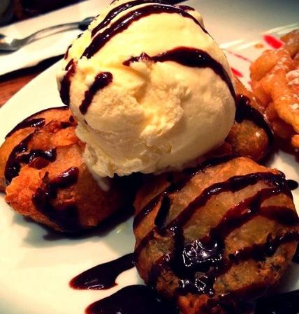 Hello Kitty Cafe & Lounge