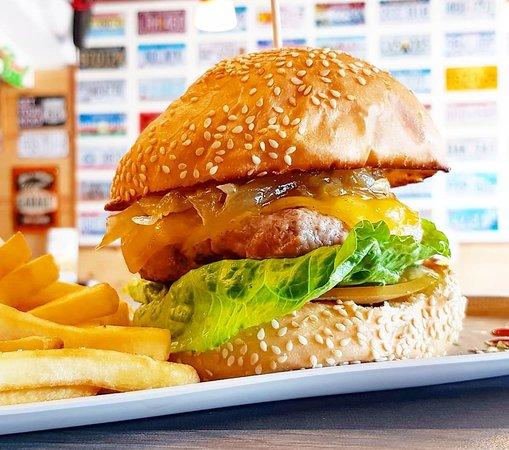 Breakout Bar & Grill