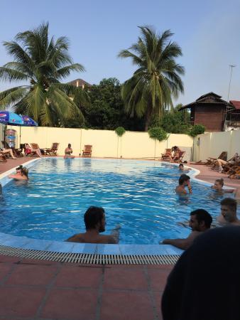 Dream Home Swimming Pool & Burgers