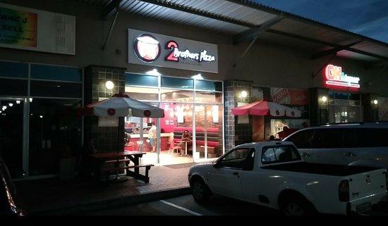2 Brothers Pizza