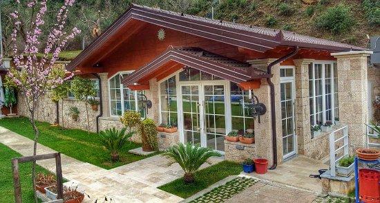 Bianca Cafe & Restaurant