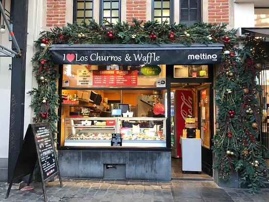 Los Churros & Waffle