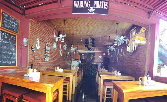 Warung Pirates