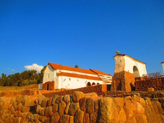 Iglesia Colonial de Chinchero