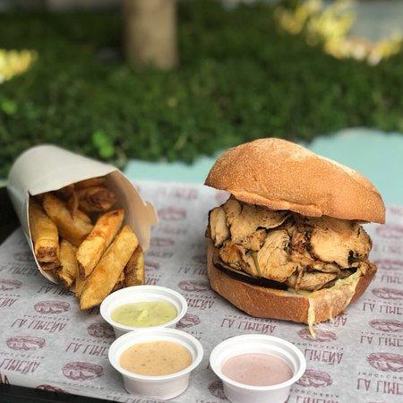 La Limena Sangucheria