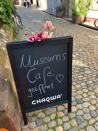 Cafe im Museum fur Neue Kunst