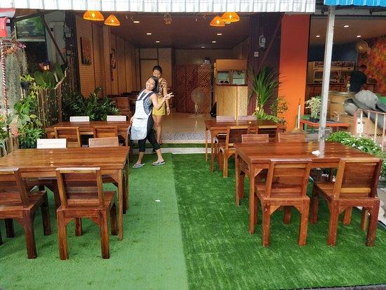 KIN-D Restaurant