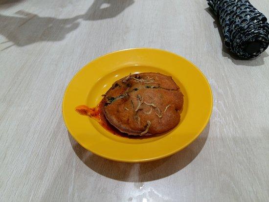 Fu Zhou Poh Hwa Oyster Cake