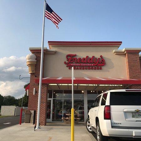 Freddy's Frozen Custard And Steakburgers
