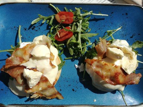 Salvia Juice & Food Bar