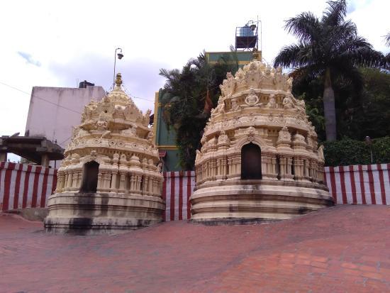 Gavi Gangadhareshwara Temple