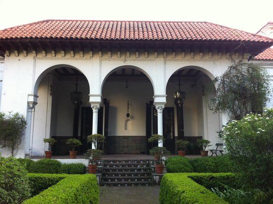 Museo de Arte Español Enrique Larreta