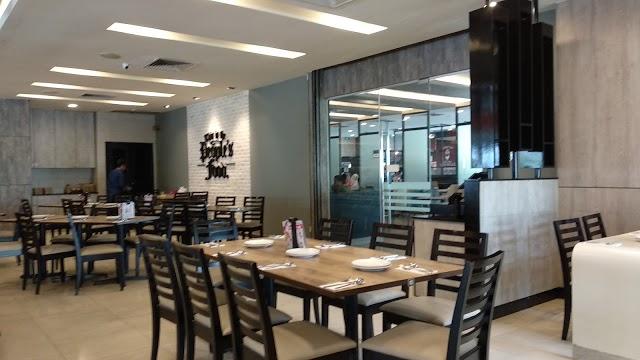 Pizza Hut Setia Tropika