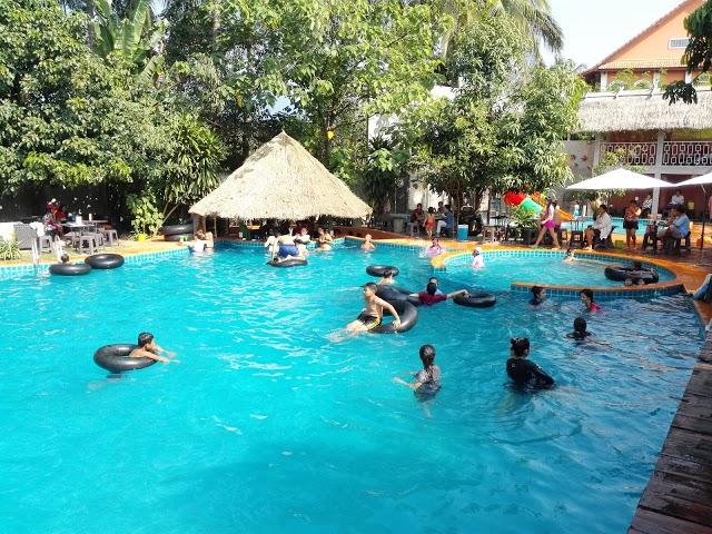 La Pistoche Swimming Pool & Bar