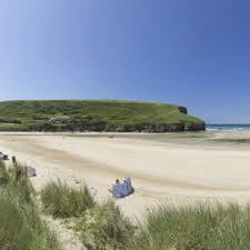 Mawgan Porth Beach
