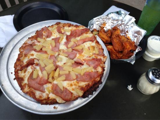 Round Table Pizza