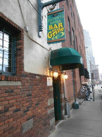 Johnny's Little Bar