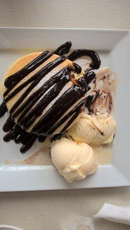 Aussie Pancakes and Art Gallery