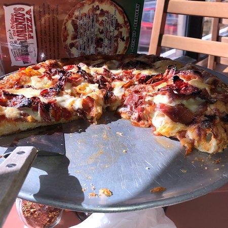 Lorenzo's Pizza
