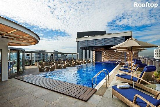 Rooftop SkyZ Dine & Bar