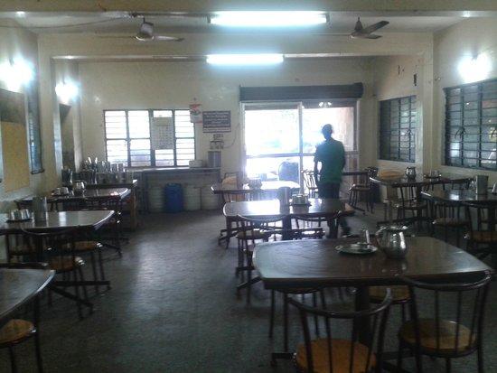 Karuppaiya Chettinadu Restaurant