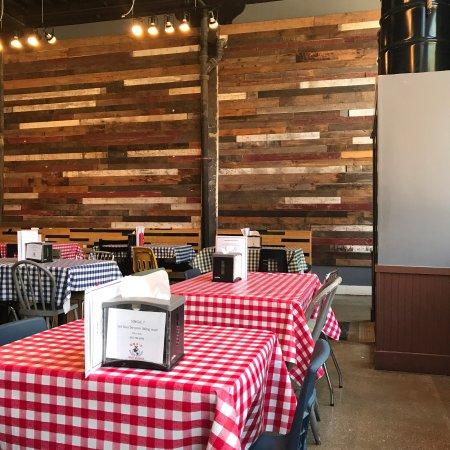 Gus's World Famous Fried Chicken