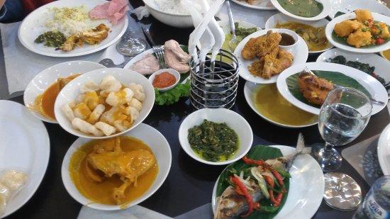 Sari Indah Masakan Padang