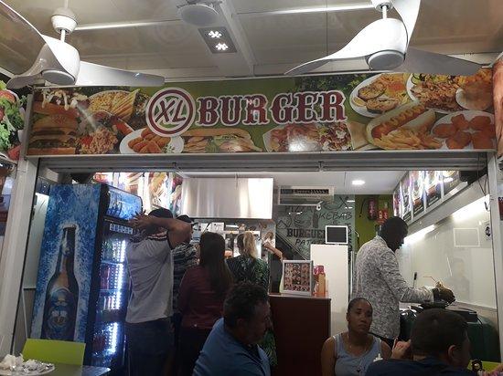 XL Burger