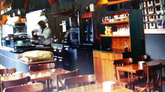 Bar Metropolis