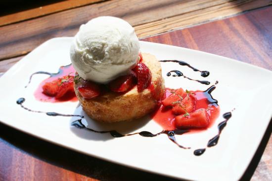 Lazy Dog Restaurant & Bar