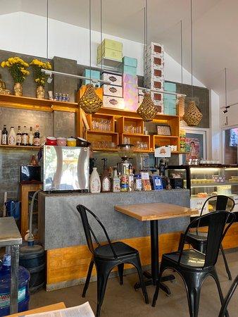 Mont Bagan Bakery & Cafe'