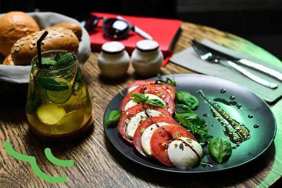 Straus Business Cafe