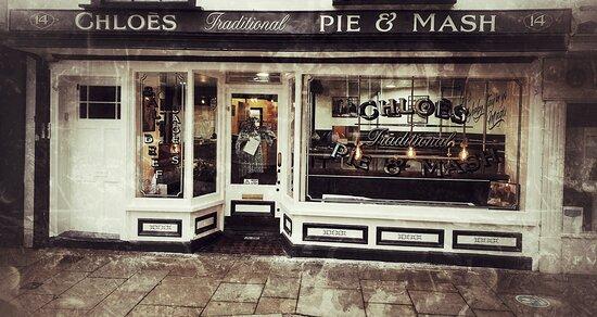 Chloe's Traditional Pie & Mash
