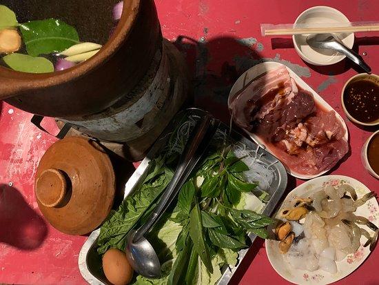 Ran Tonpadoo & Hmu Ka Tha Had Srai Chuk Don