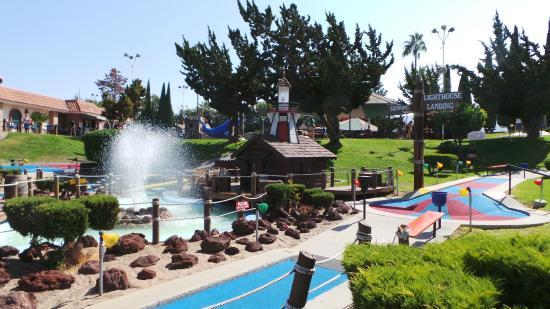 Golfland Emerald Hills