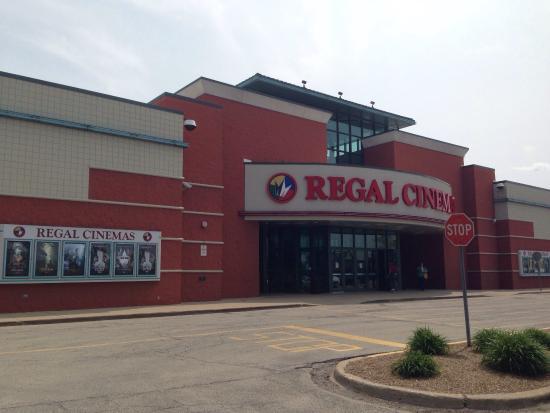 Regal Bolingbrook Stadium 12