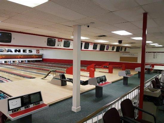 Falcon Lanes 5 Pin Bowling Center