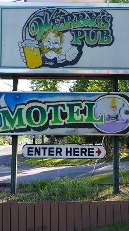 Werry's Cottages Motel & Pub