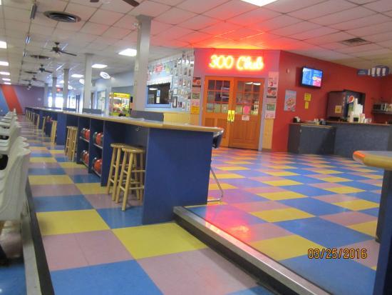Thunderbird Lanes