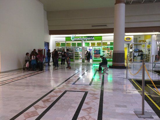 Plaza Comercial La Cachanilla