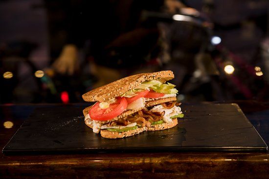 The Courthouse Deli & Whit's Frozen Custard