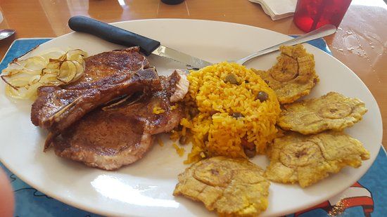 El Bajareque Restaurant