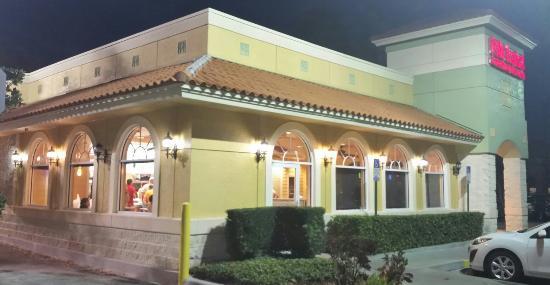 Pollo Tropical